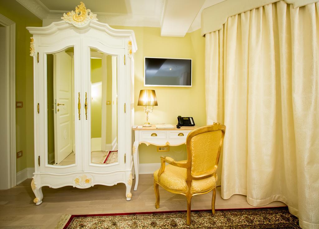 Chambre Deluxe Double ou Lits Jumeaux